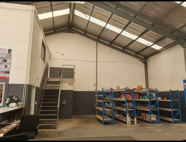 435M² FACTORY TO LET IN BLACKHEATH INDUSTRIAL